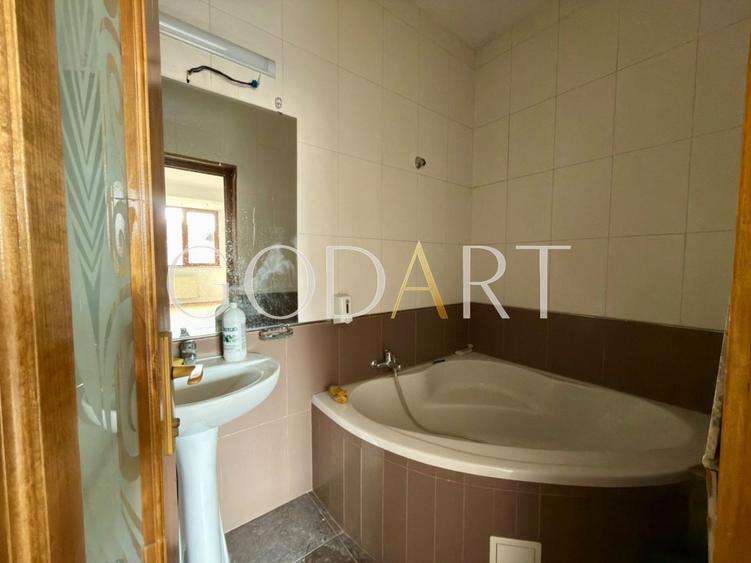 Apartament cu 3 camere decomandat în Aviatorilor