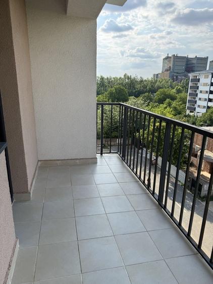 Apartament cu 2 camere decomandat în Berceni