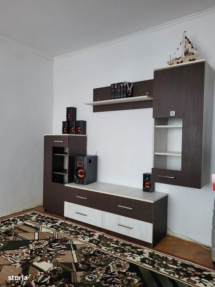 Apartament cu 3 camere decomandat în Rogerius