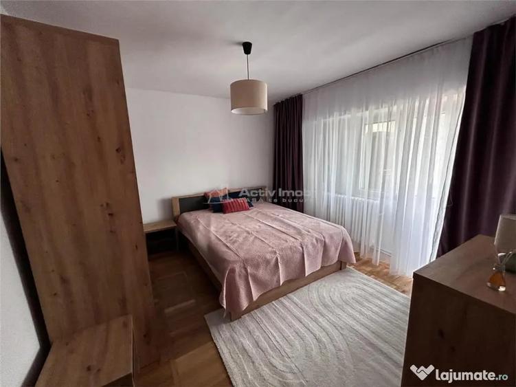 Apartament cu 3 camere decomandat în Central