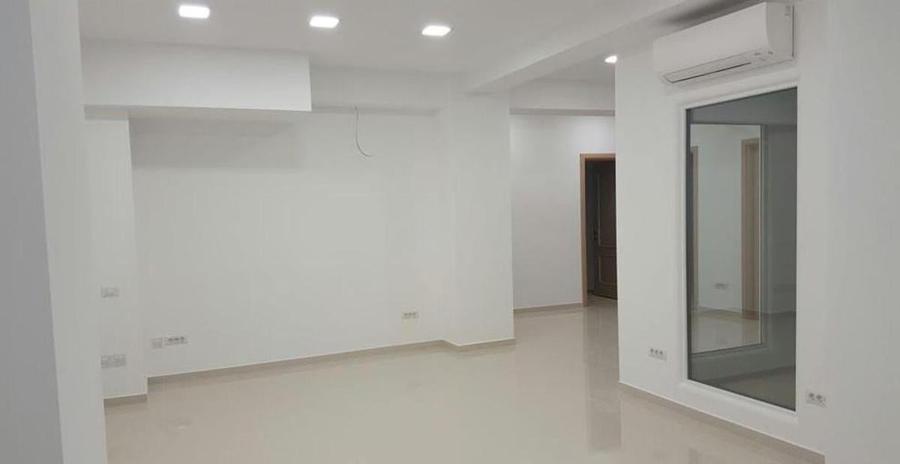 Spațiu comercial, de 125 mp, în Peninsula