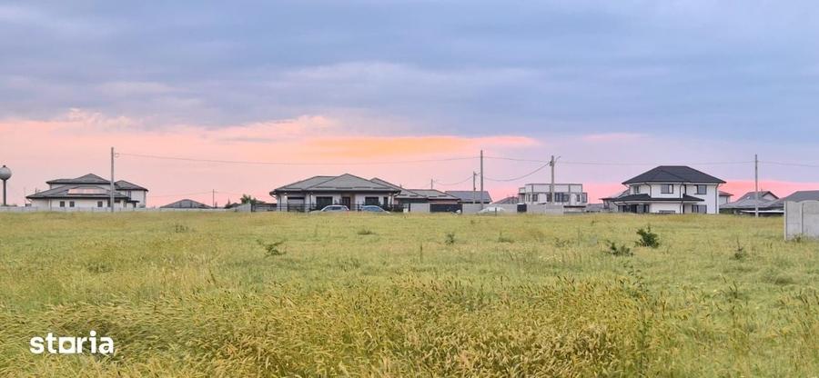Teren de 600 mp, în Cârcea