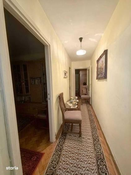 Apartament cu 3 camere semidecomandat în Circumvalațiunii