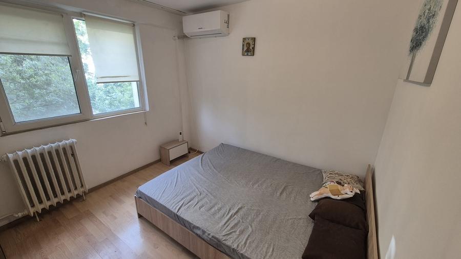 Apartament decomandat în Lacul Tei