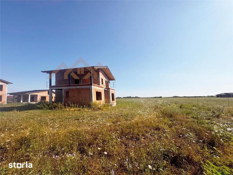 Casă cu 3 camere cu Teren 500 Mp în Păulești
