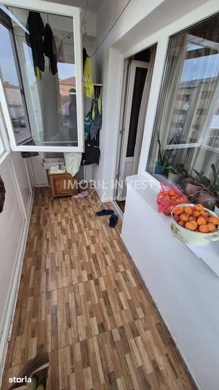 Apartament cu 3 camere în Cetate