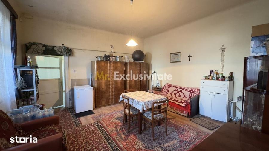 Casă cu 4 camere cu Teren 2974 Mp în Central