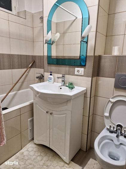 Apartament cu 2 camere decomandat în Trivale