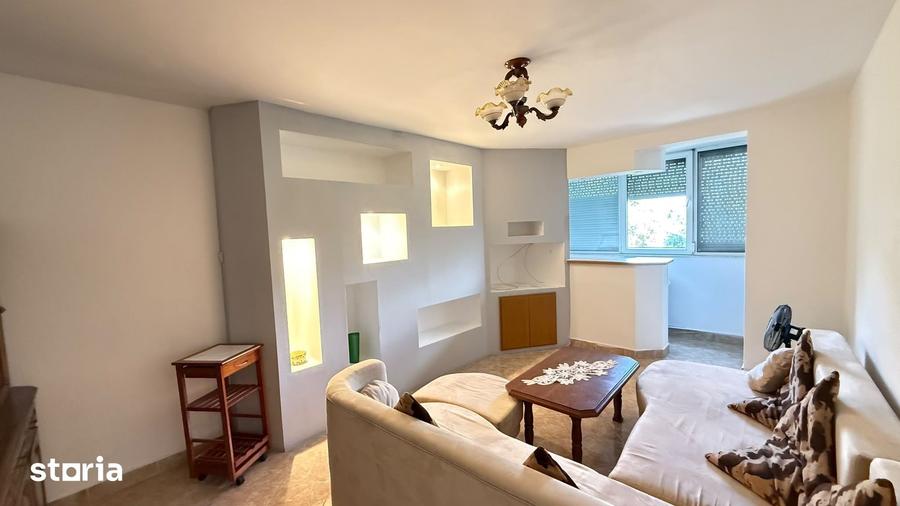Apartament cu 3 camere în Decebal