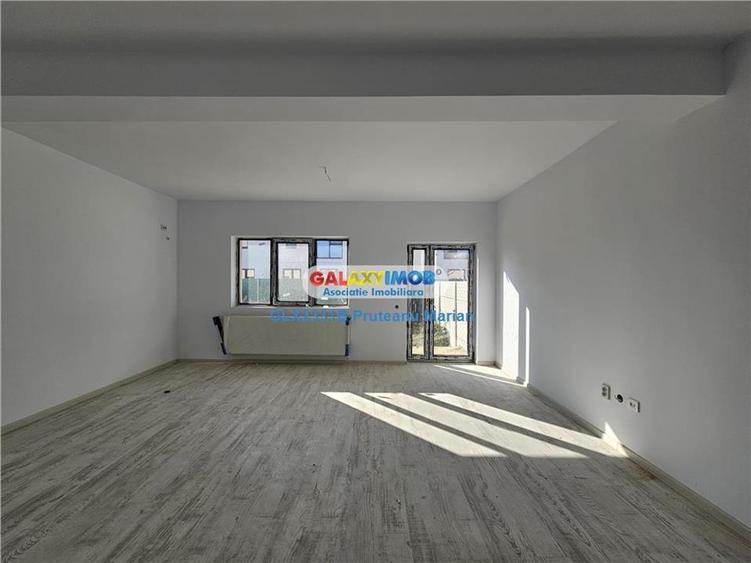 Casă individuală cu 4 camere cu Teren 240 Mp în Central