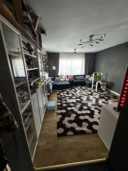 Casă cu 4 camere cu Teren 500 Mp în Cristian