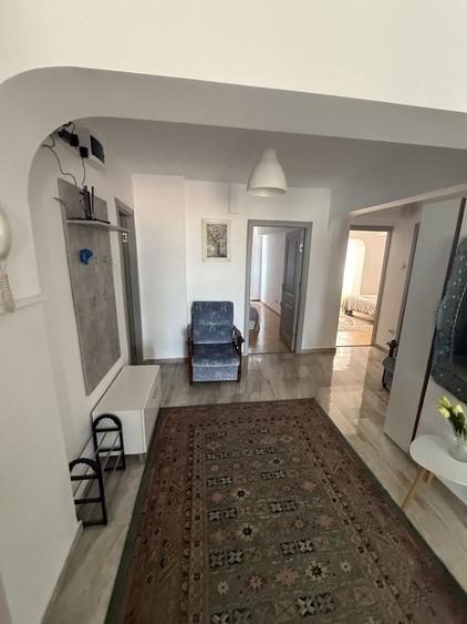 Apartament cu 3 camere decomandat în Dosu Bricii