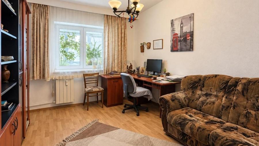 Apartament cu 4 camere decomandat, mobilat în Cișmigiu
