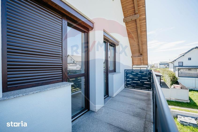Casă cu 4 camere cu Teren 400 Mp în Ipotești