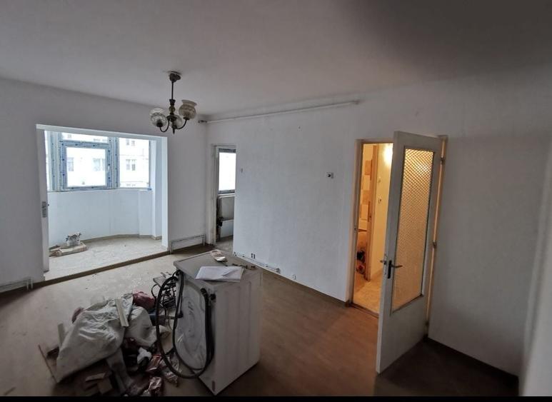 Garsonieră decomandată în Micro 1