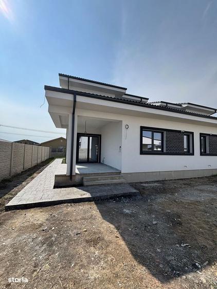 Apartament cu 4 camere în Moșnița Veche