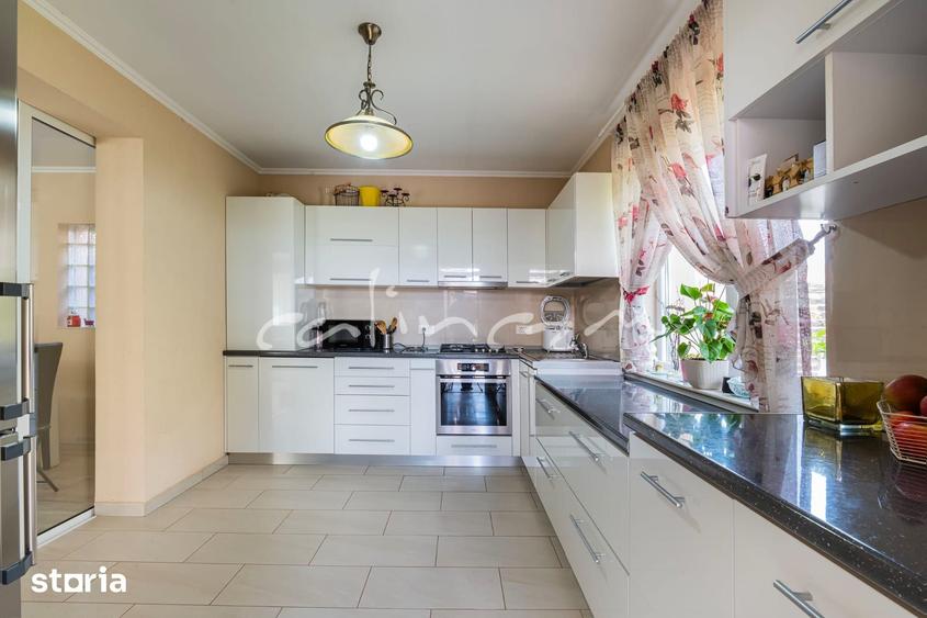 Casă cu 4 camere cu Teren 400 Mp în Sântandrei