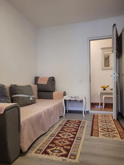 Apartament cu 2 camere semidecomandat, mobilat în Groapa