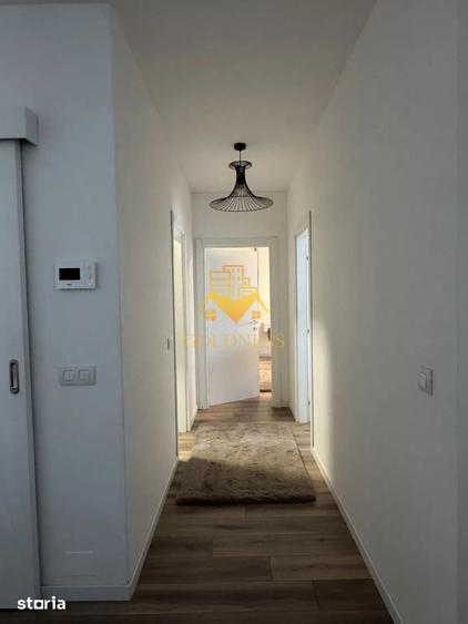 Apartament cu 3 camere semidecomandat în Central