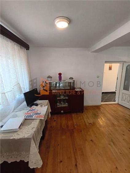 Casă individuală cu 6 camere cu Teren 1717 Mp în Lunca Frumoasă