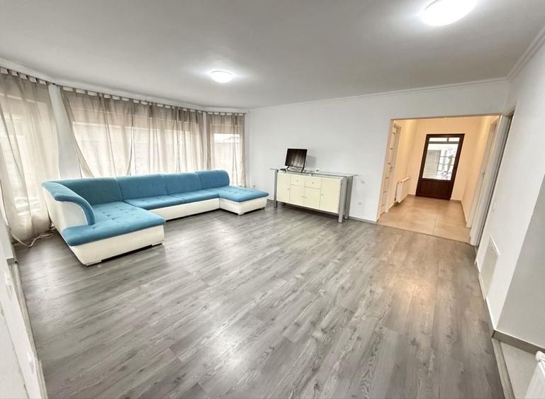 Casă cu 3 camere în Central