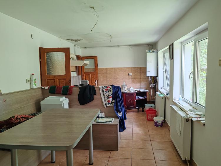 Casă individuală cu 4 camere cu Teren 476 Mp în Vlădeni