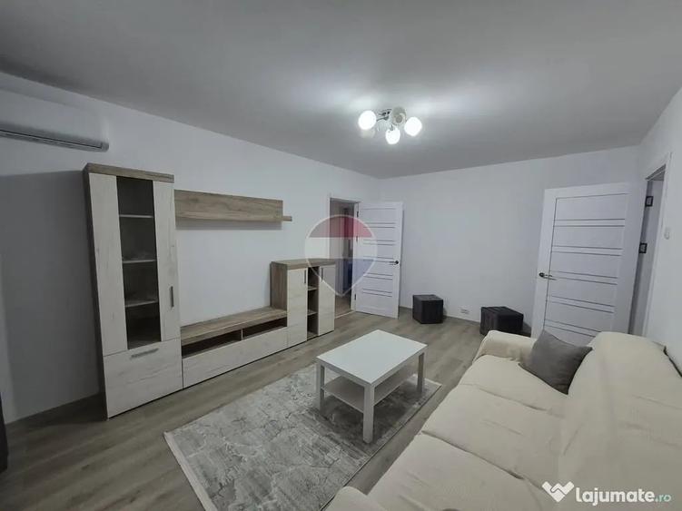 Apartament cu 3 camere semidecomandat în Sălaj
