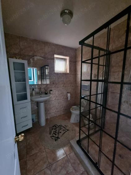 Casă cu 3 camere cu Teren 400 Mp în Central