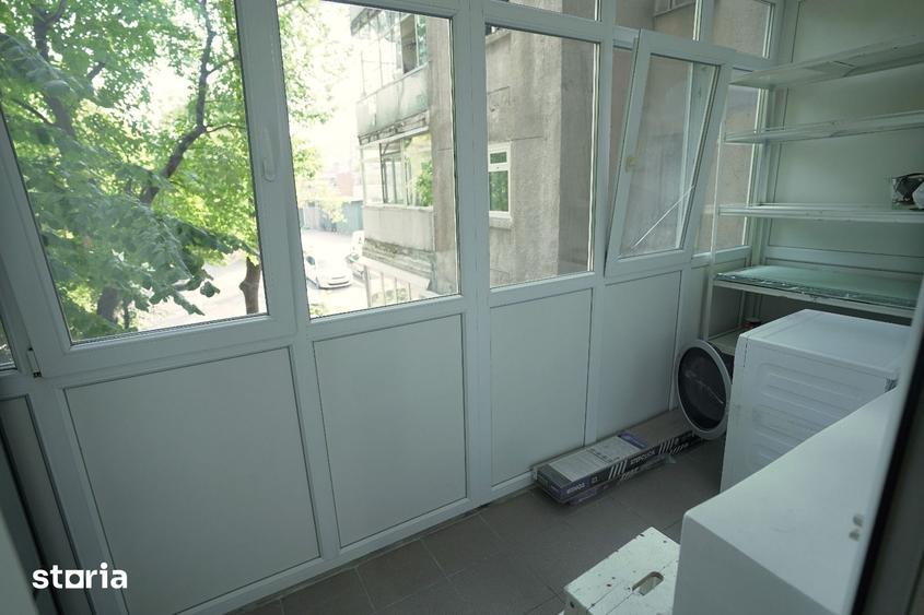 Apartament cu 3 camere decomandat în Drumul Taberei