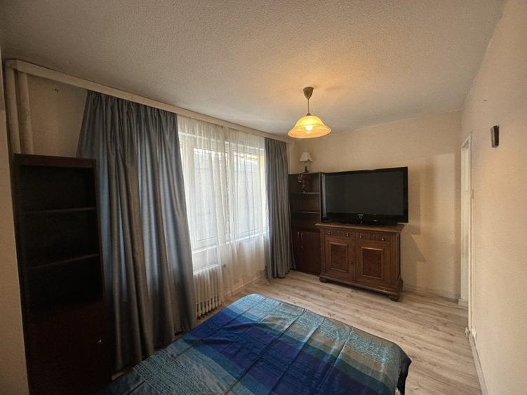 Apartament cu 2 camere semidecomandat, mobilat în Calea Victoriei