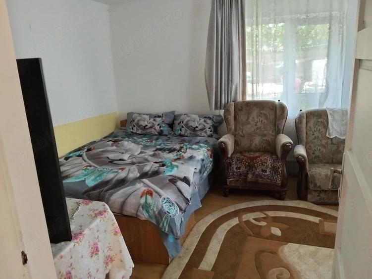 Casă cu Teren 1250 Mp în Cămineasca