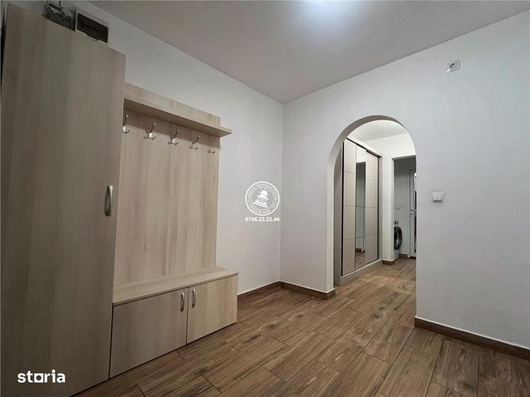 Apartament cu 3 camere decomandat în Târgu Cucu