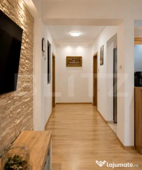 Apartament cu 3 camere semidecomandat în Central