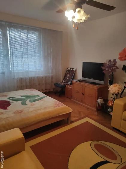 Garsonieră decomandată în 22 Decembrie