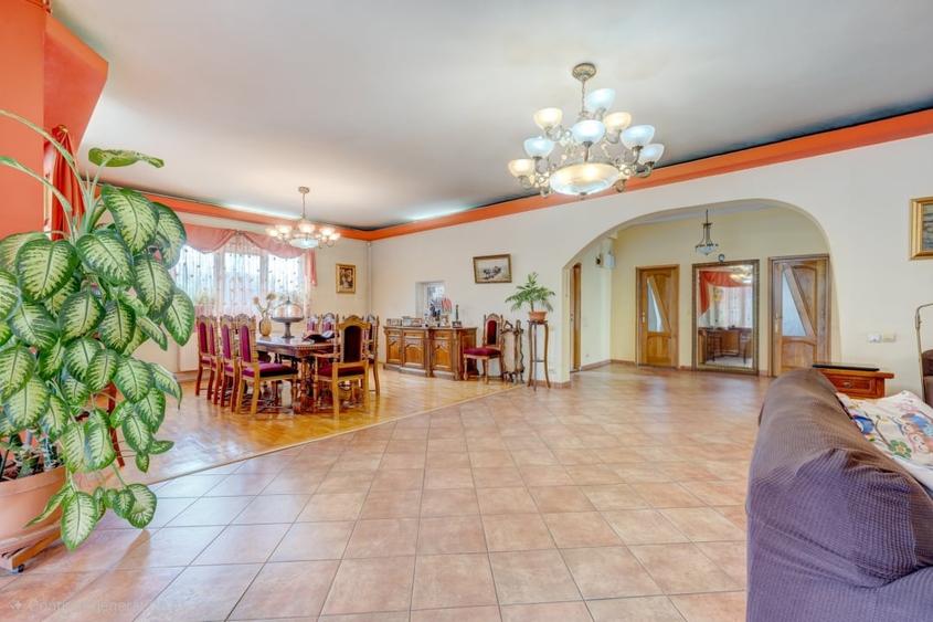 Casă individuală cu 6 camere cu Piscina în Fundeni