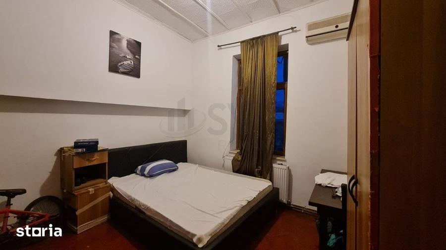Casă cu 5 camere cu Teren 226 Mp în Victoriei