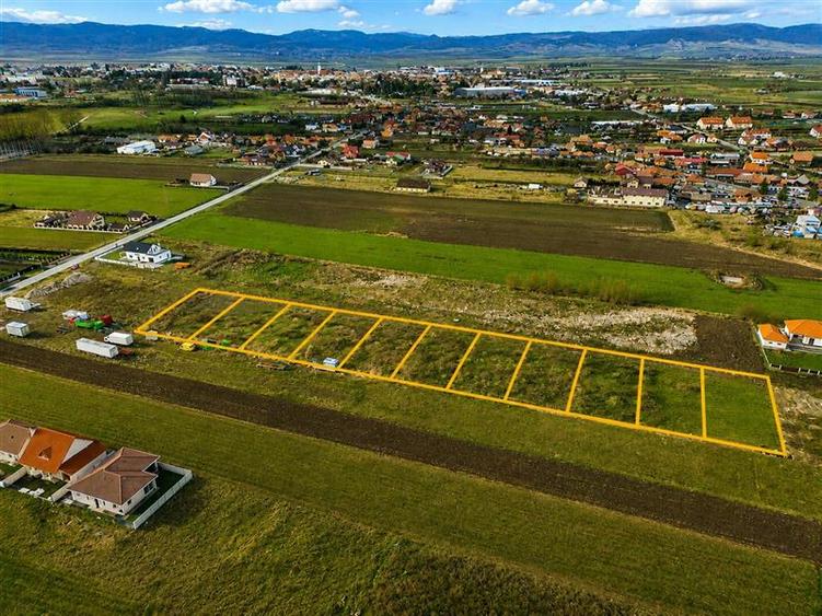 Teren Construcții intravilan de 680 mp, în Sud