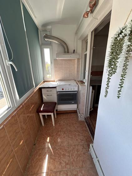Apartament cu 2 camere decomandat, mobilat în Buzaului