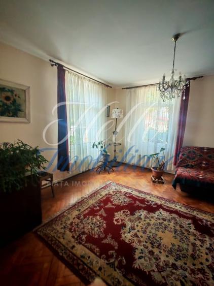 Casă individuală cu 5 camere cu Canalizare în Gheorgheni