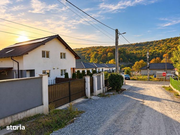 Casă cu 3 camere cu Teren 350 Mp în Corunca