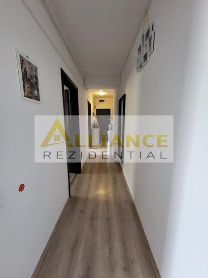 Apartament cu 3 camere decomandat în Brâncoveanu