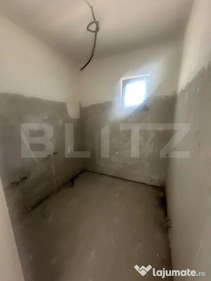 Casă cu 4 camere cu Teren 350 Mp în Odoreu