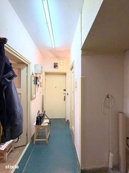 Apartament cu 3 camere în Tei