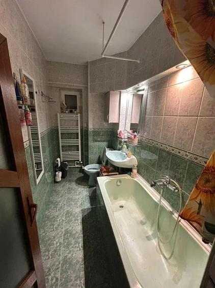 Apartament cu 3 camere decomandat, 2 bai - Pacurari - 8