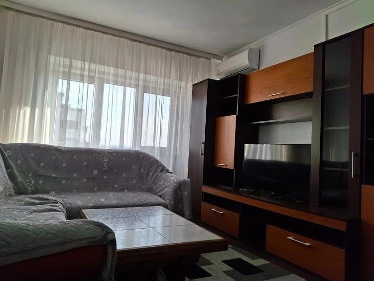 Apartament cu 3 camere decomandat în Bd. Independenței