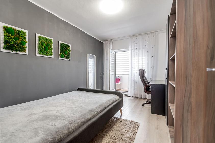 Apartament cu 5 camere decomandat, mobilat în Micălaca