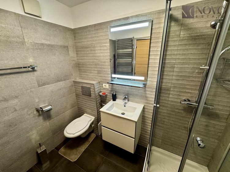 Apartament cu 2 camere decomandat, mobilat în Arcul de Triumf