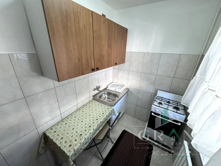 Garsonieră cu BALCON | 26 mp | UMF–Zorilor/P-ța Zorilor | Etaj 2/4 - 4