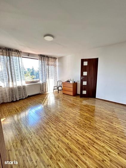 Casă cu 4 camere cu Teren 245 Mp în Domnești