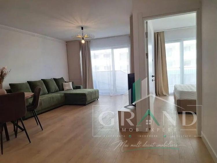 Apartament cu 2 camere semidecomandat, mobilat în Florești